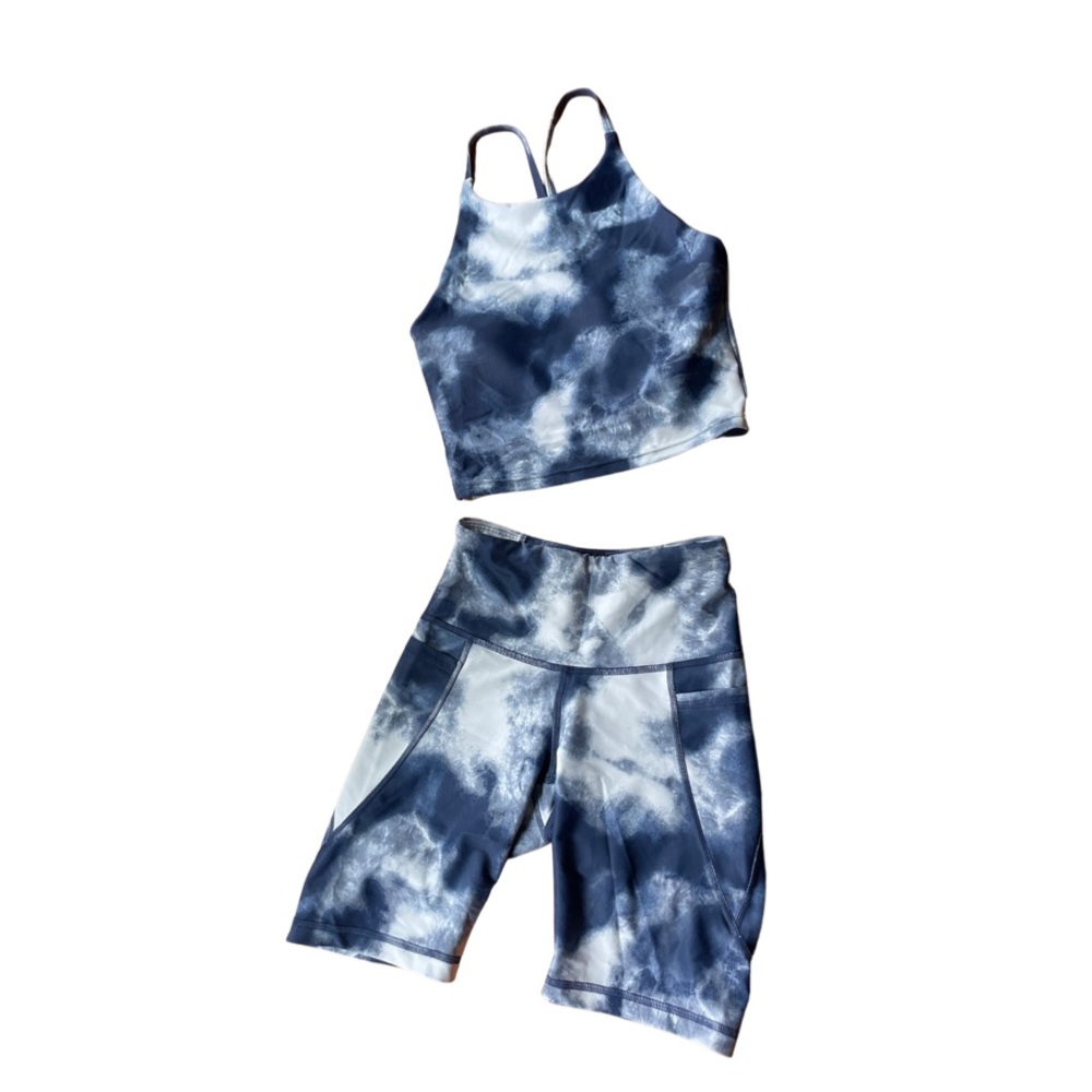Like new! Old Navy athletic crop top and bike shorts set!